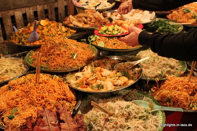 Night Street Food Markt in Laos